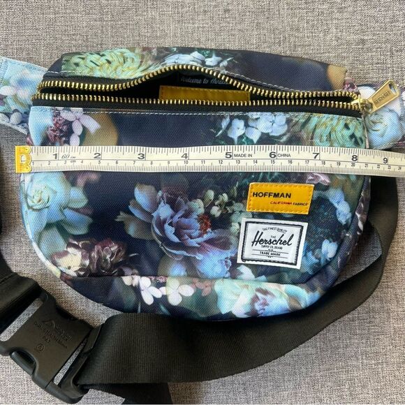 Herschel Supply Co - Fifteen Hip Pack, Winter Floral Hoffman Collection - Picture 13 of 14